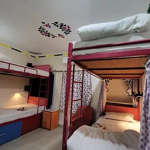 Hotel Hanuman Ghat On Pichola
